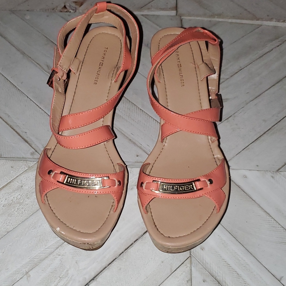 Tommy Hilfiger Size 10M  Peach Wedge Sandals
